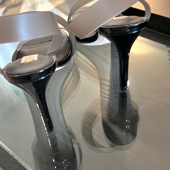 NWT,Deltan Tinsley Clear Vinyl Peep Toe Heels, New Tag on Botton/No Box, 9 - Picture 7 of 8